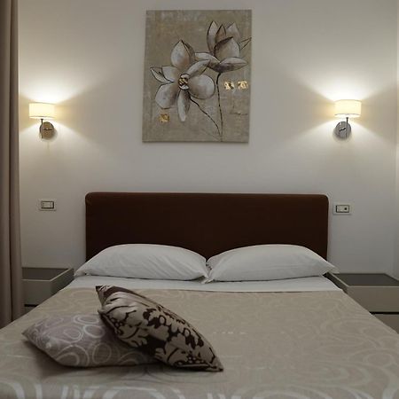 B&B La Vie En Rose Salerno Eksteriør bilde